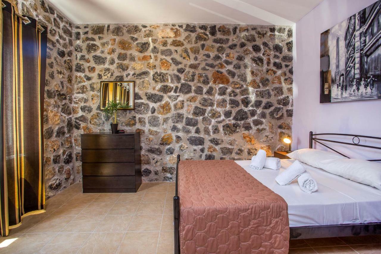 Villa Helios Калатос Екстериор снимка